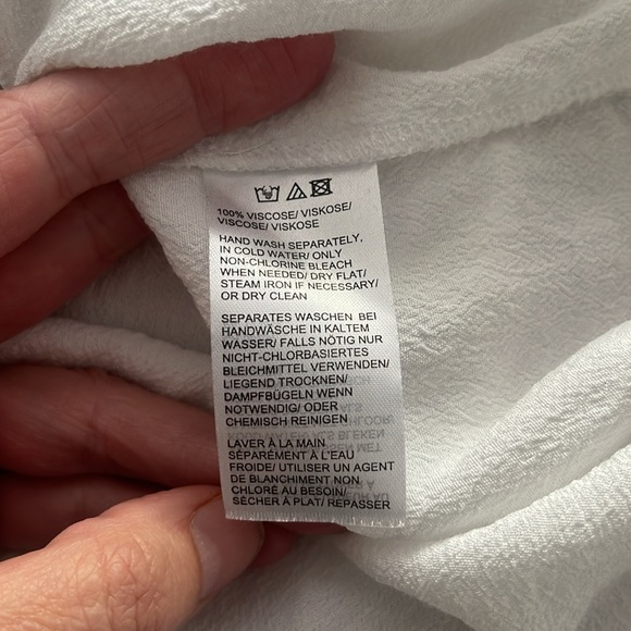 Lord & Taylor tank top with bow detail - Picture 4 of 4